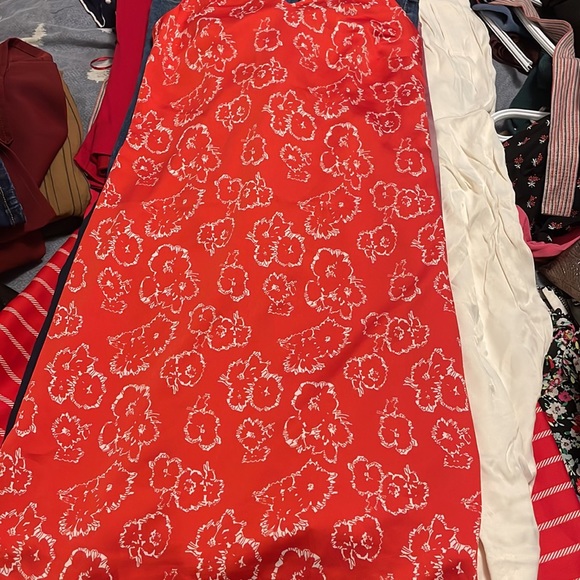 Beautiful dress from banana republic and guess - Picture 6 of 15